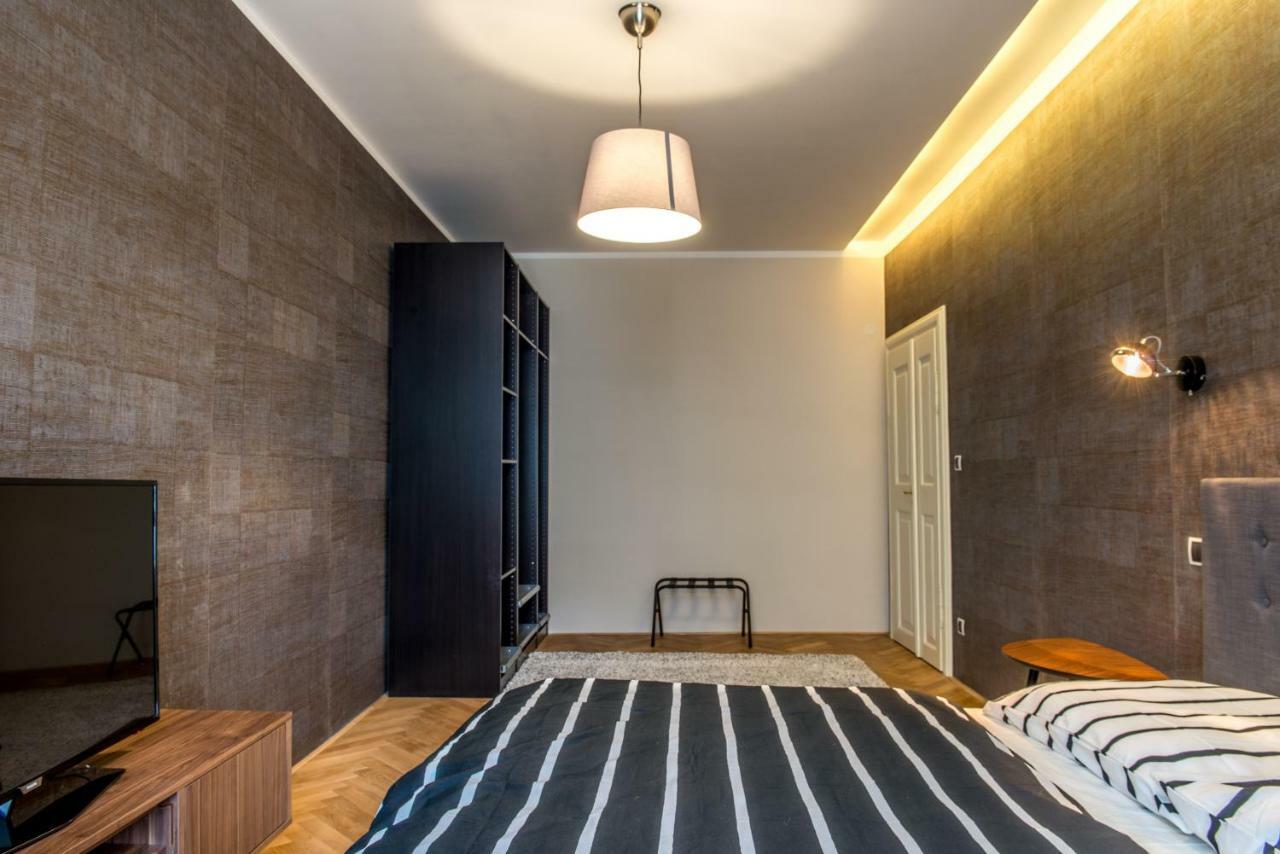 Exclusive 3 Bedroom Top-Notch Flat, Great Location Prague Exterior photo